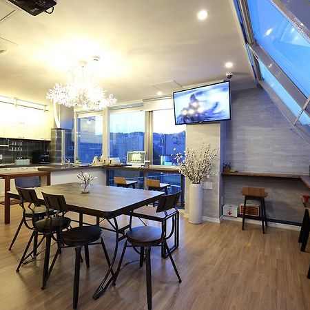 First Guesthouse 釜山 外观 照片