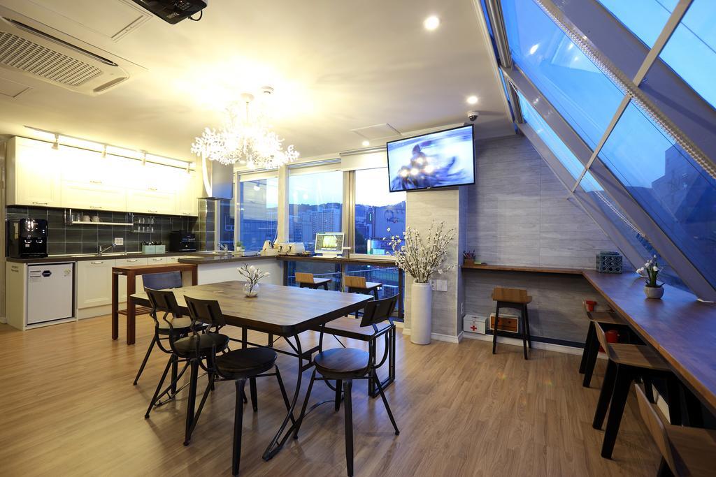 First Guesthouse 釜山 外观 照片