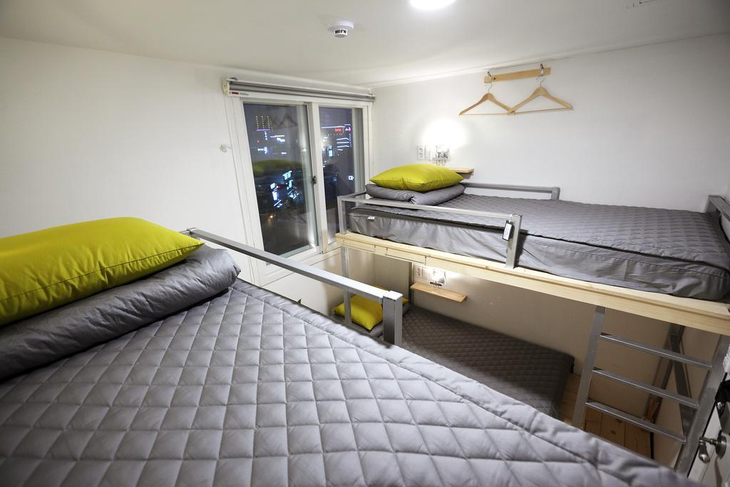 First Guesthouse 釜山 客房 照片