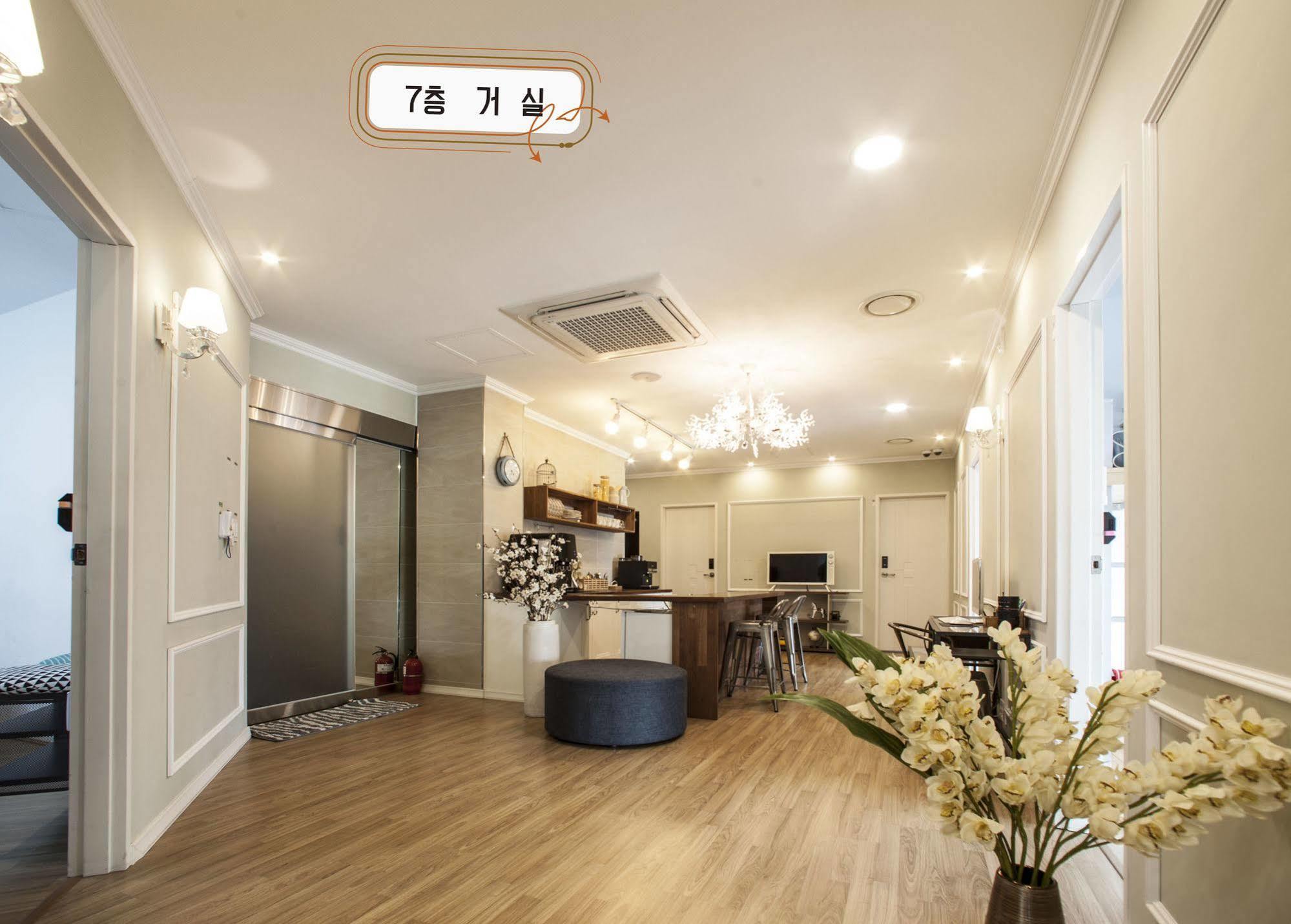 First Guesthouse 釜山 外观 照片